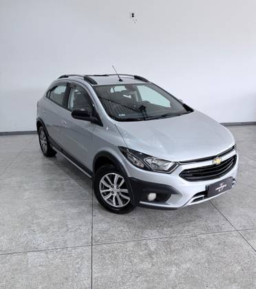 CHEVROLET ONIX 1.4 MPFI ACTIV 8V FLEX 4P AUTOMÁTICO